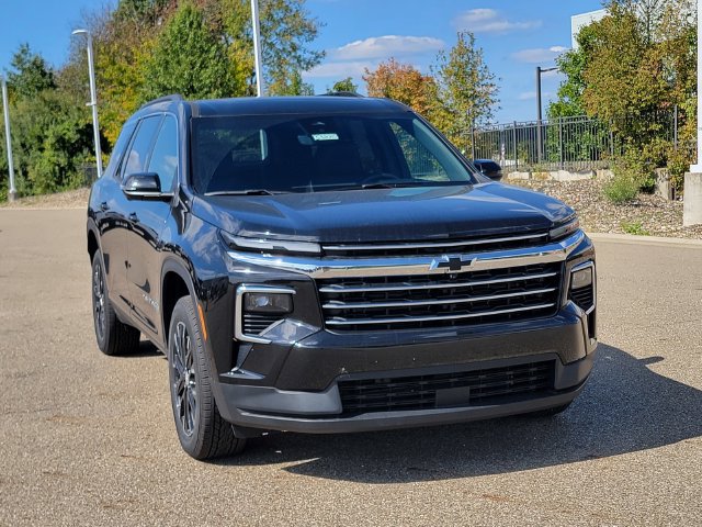 New 2026 Chevrolet Traverse LT w/ Sun and Wheel Package AWD/4WD image 4