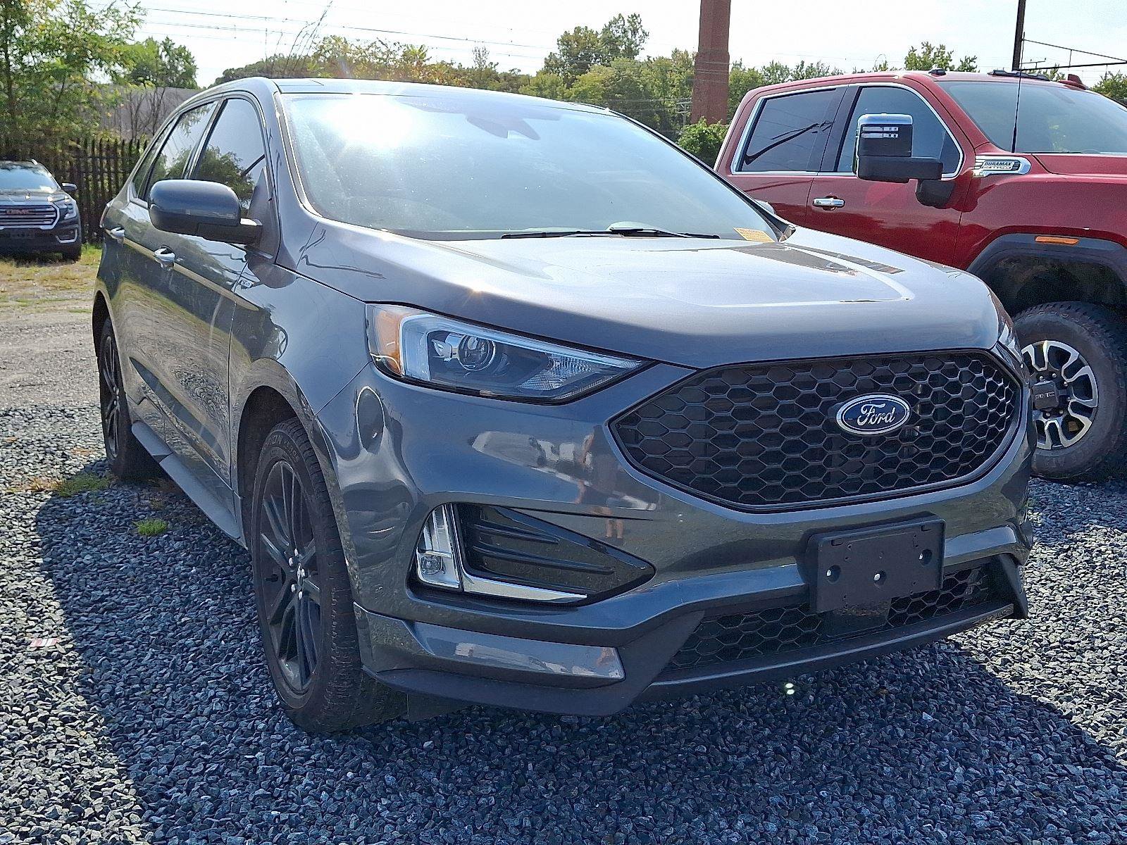 Used 2022 Ford Edge ST-Line w/ Class II Trailer Tow Package image 5