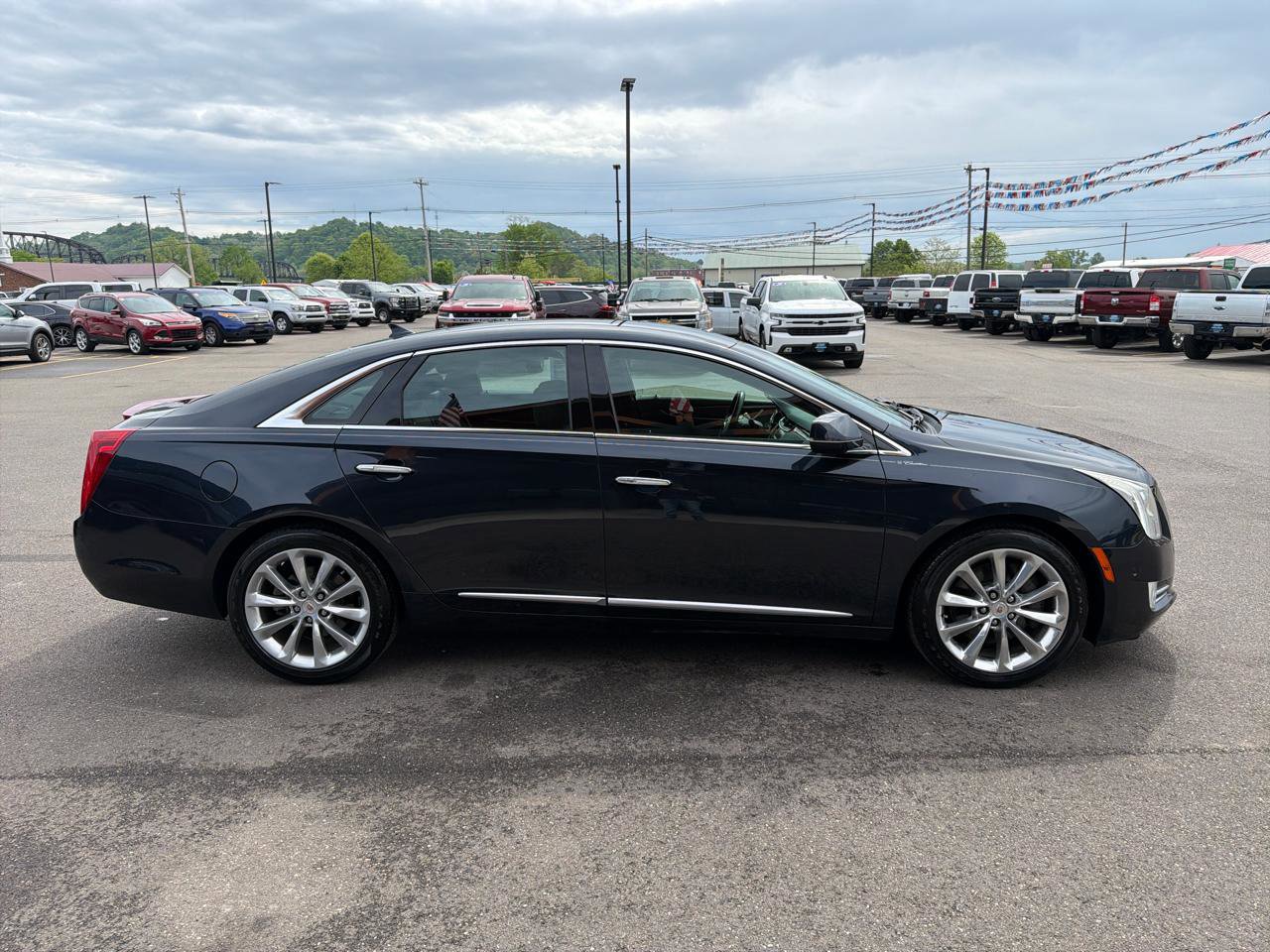 Used 2014 Cadillac XTS Luxury image 18