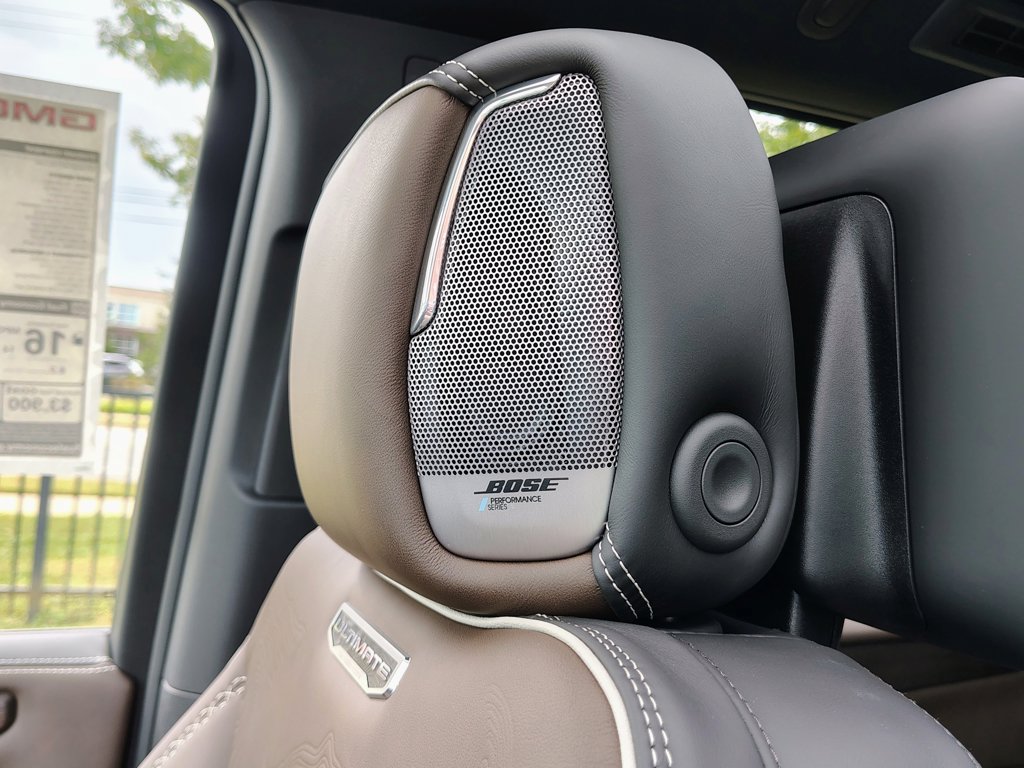 New 2026 GMC Yukon Denali Ultimate AWD/4WD image 36