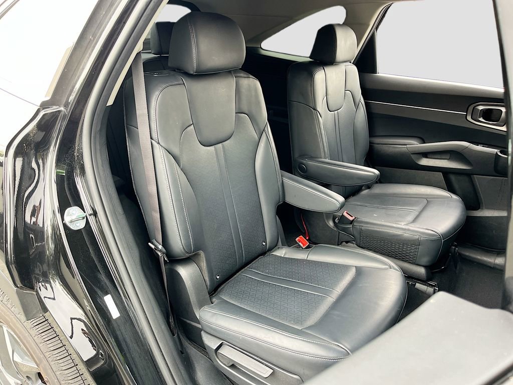 Used 2023 Kia Sorento EX image 27
