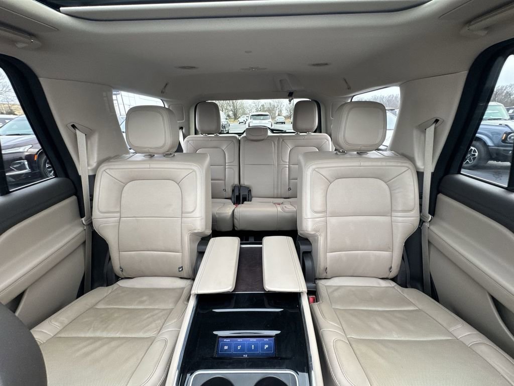 Used 2022 Lincoln Navigator Reserve image 23