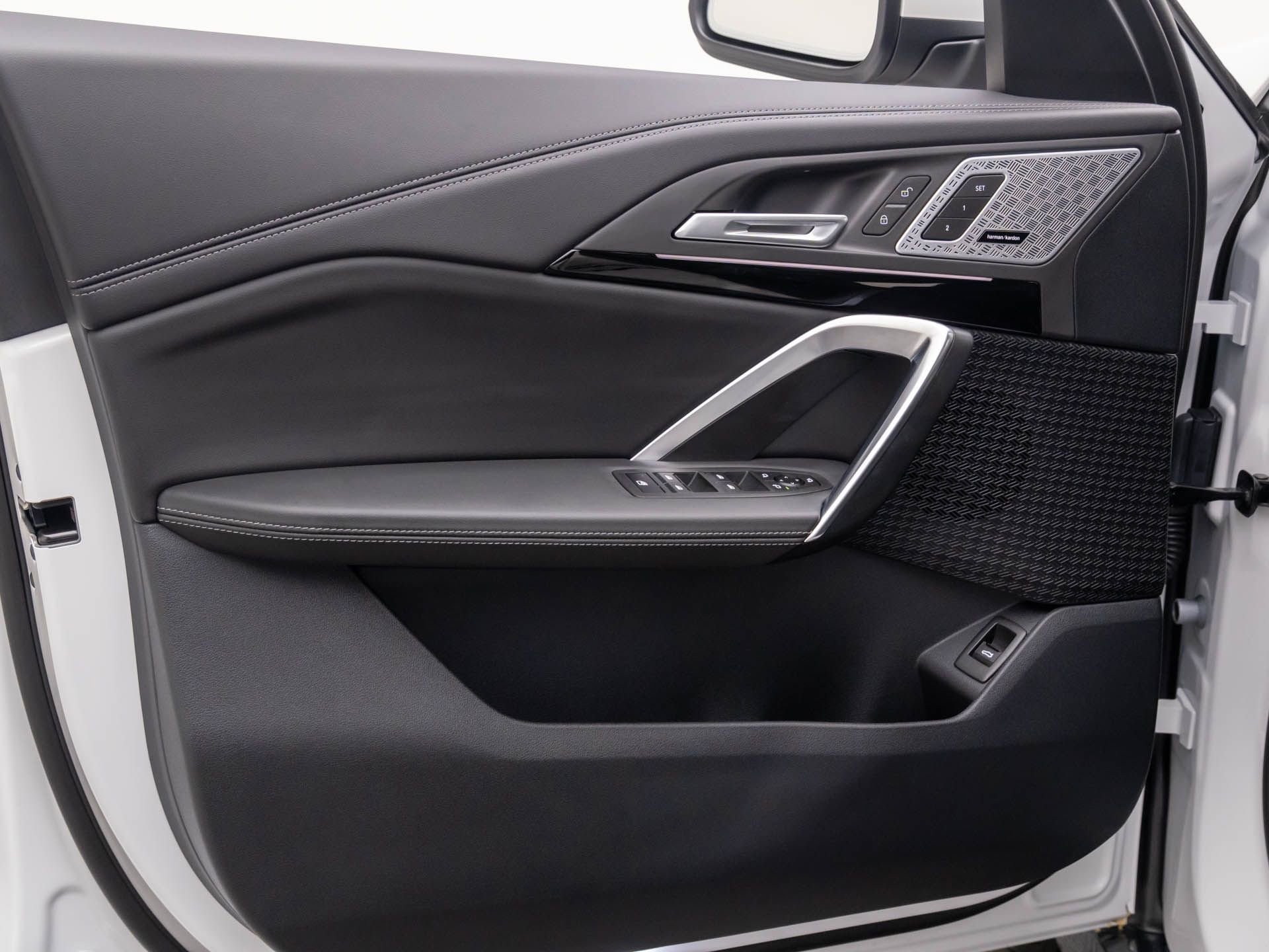 Certified 2025 BMW X1 xDrive28i w/ Technology Package image 23