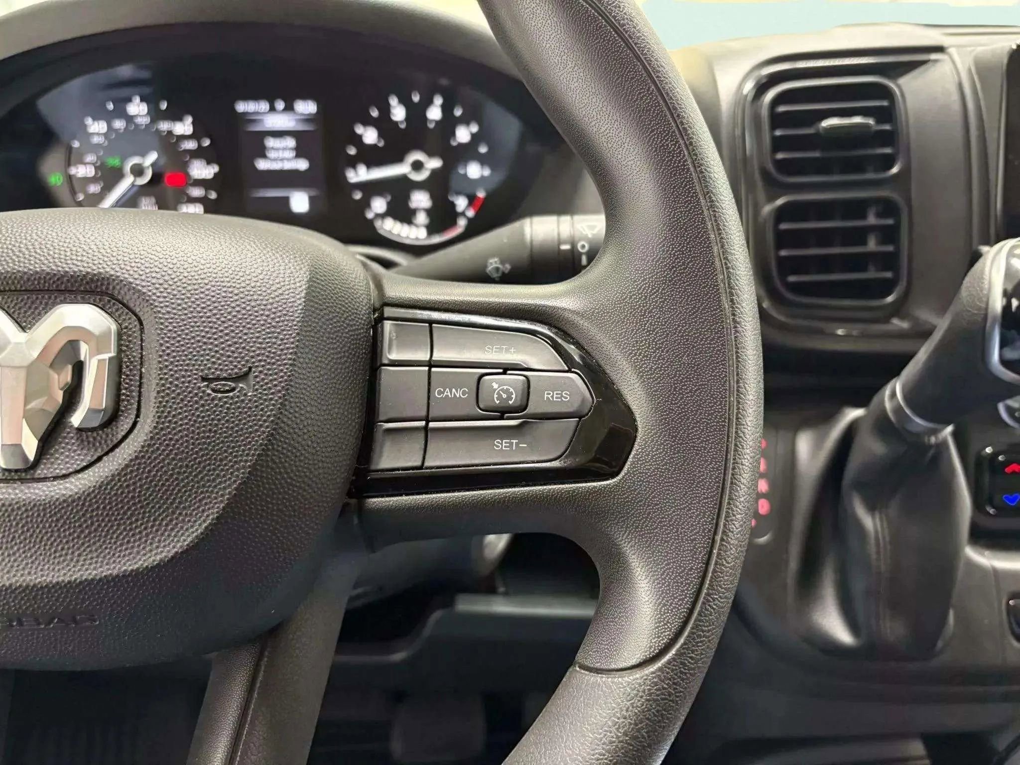 Used 2023 RAM ProMaster 2500 image 26