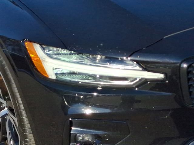 Used 2024 Volvo S60 B5 Core image 11