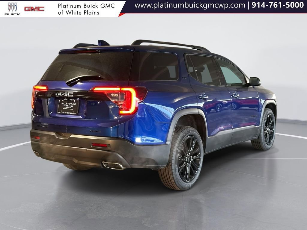 Used 2023 GMC Acadia SLT w/ Elevation Edition image 4