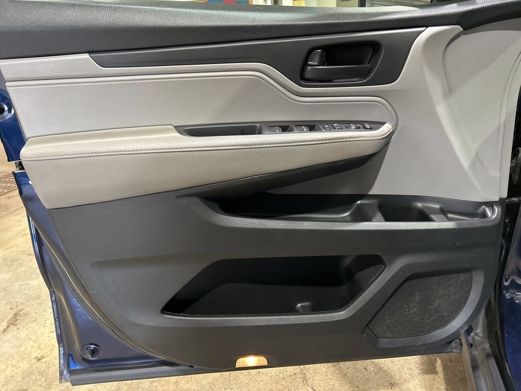Used 2021 Honda Odyssey LX image 12