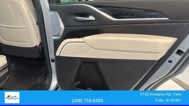 Used 2024 Cadillac Escalade Sport w/ LPO, ONYX Package AWD/4WD image 32