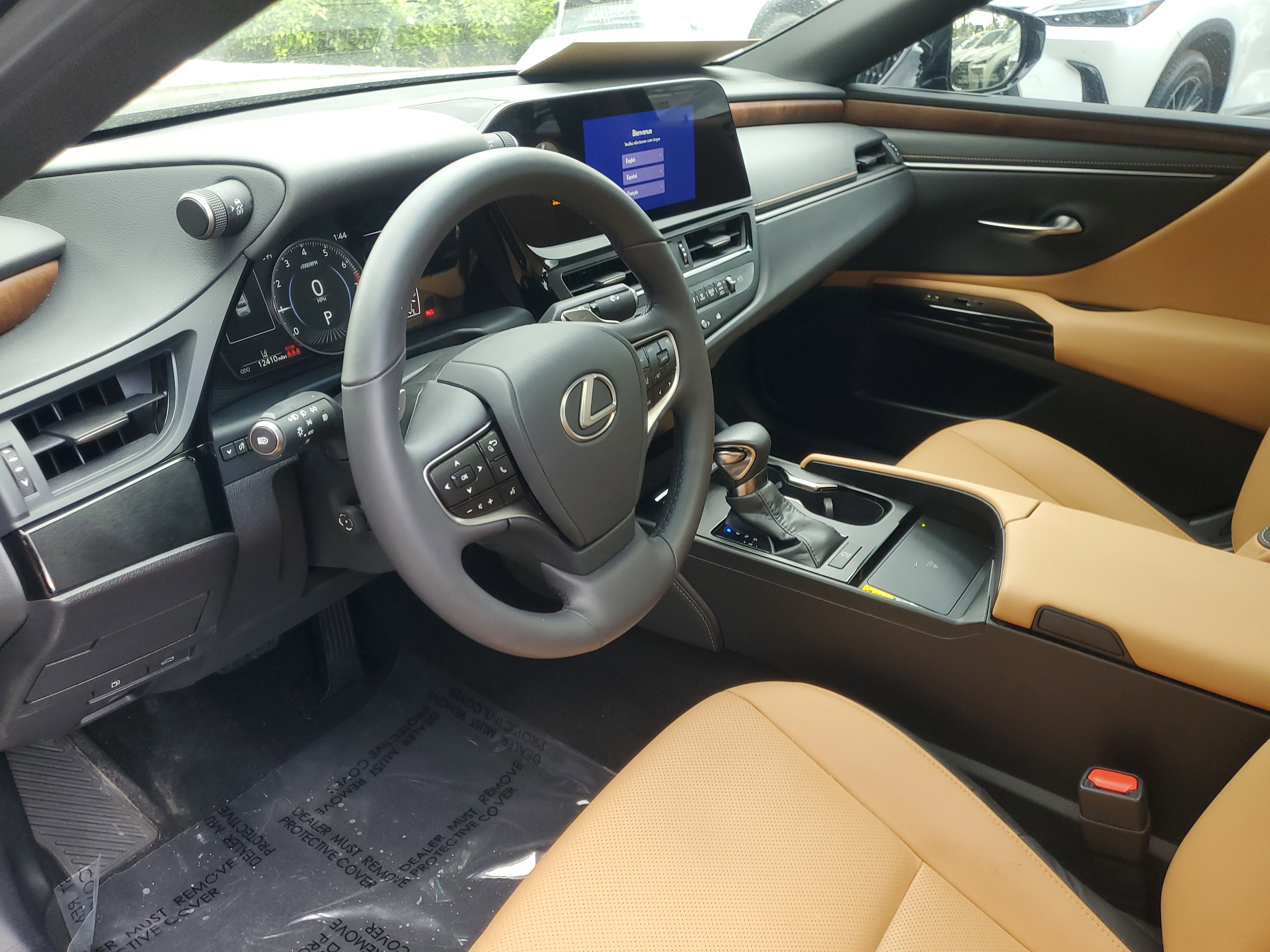 Used 2024 Lexus ES 350 w/ Premium Package image 16