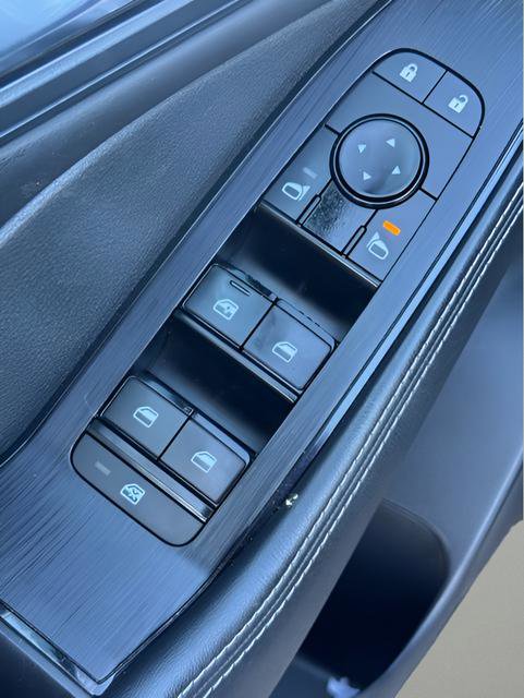 Used 2022 Nissan Rogue SV w/ SV Premium Package image 15