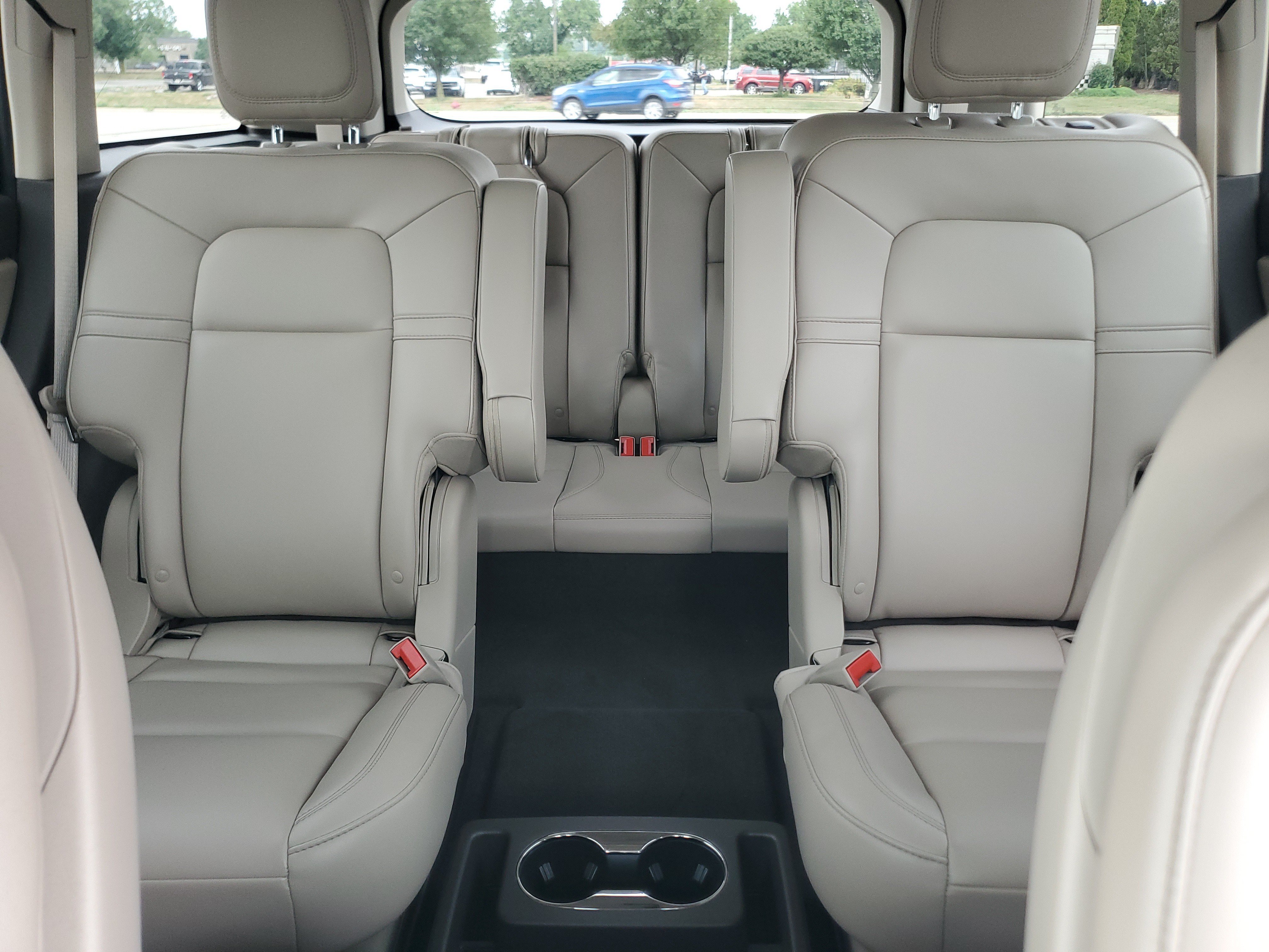 Certified 2024 Lincoln Aviator AWD w/ Premium Package image 19