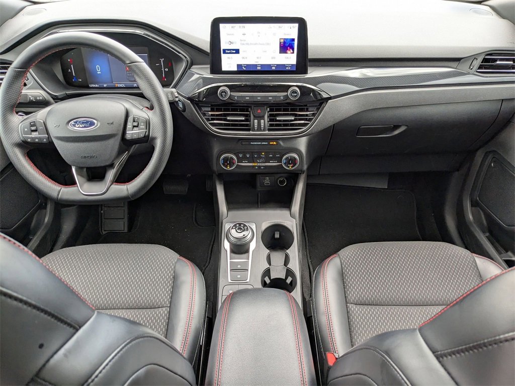 Used 2025 Ford Escape ST-Line image 32