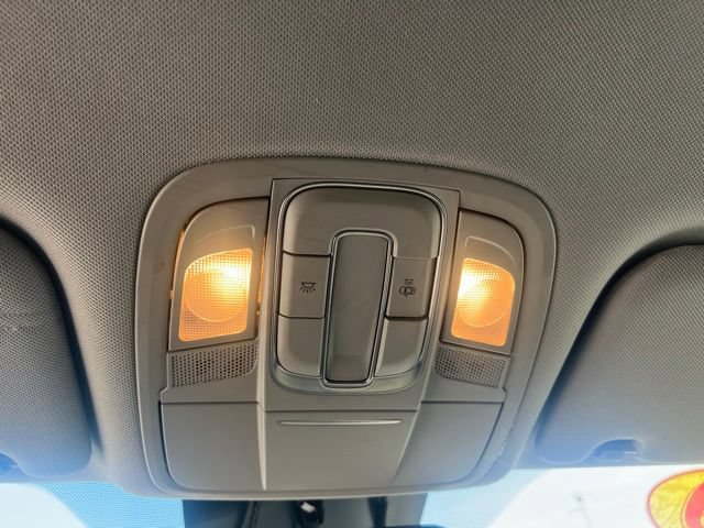 Used 2019 Hyundai Santa Fe SEL AWD/4WD image 12