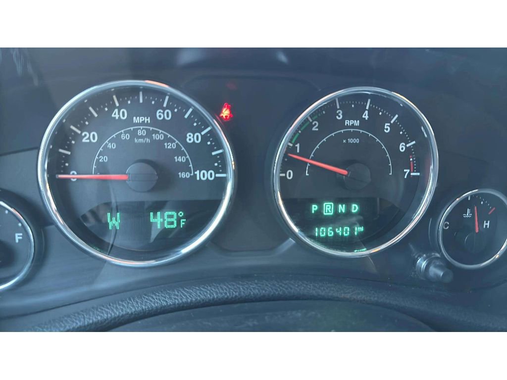 Used 2018 Jeep Wrangler Sahara w/ Connectivity Group image 15