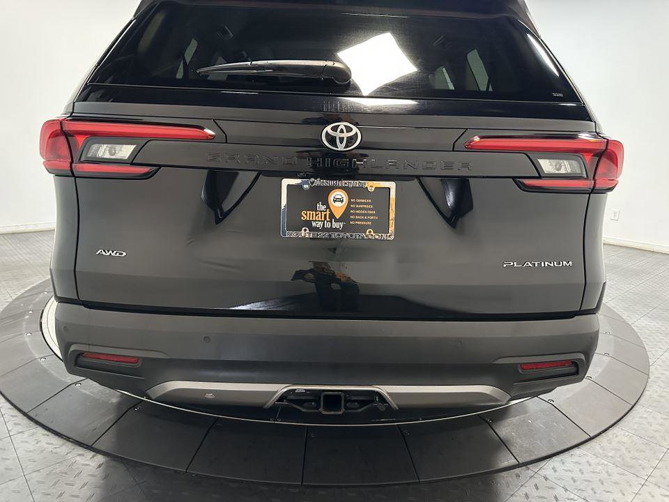 Used 2024 Toyota Grand Highlander Platinum image 12