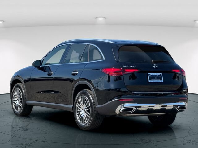Certified 2025 Mercedes-Benz GLC 300 image 5