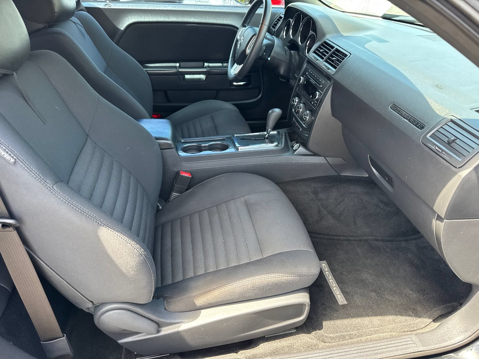 Used 2014 Dodge Challenger SXT RWD image 10