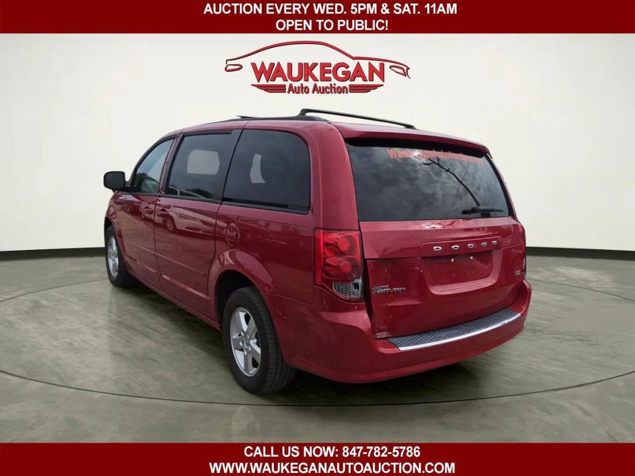 Used 2013 Dodge Grand Caravan SXT FWD image 4