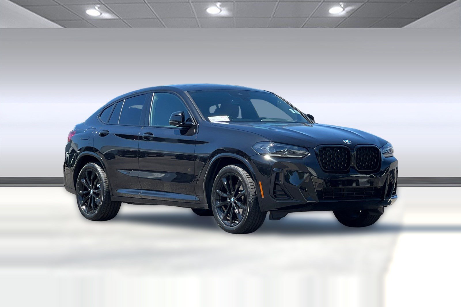 Used 2023 BMW X4 xDrive30i w/ M Sport Package AWD/4WD image 7