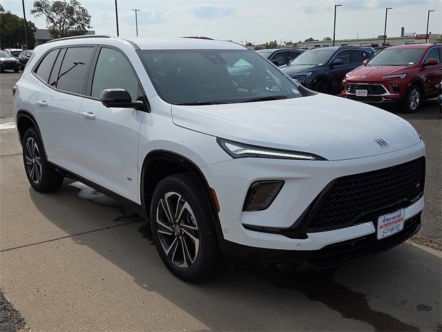 New 2026 Buick Enclave Sport Touring w/ Super Cruise Package image 5