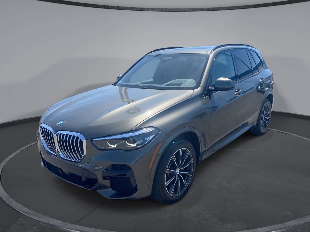 Used 2022 BMW X5 xDrive40i w/ M Sport Package AWD/4WD image 1