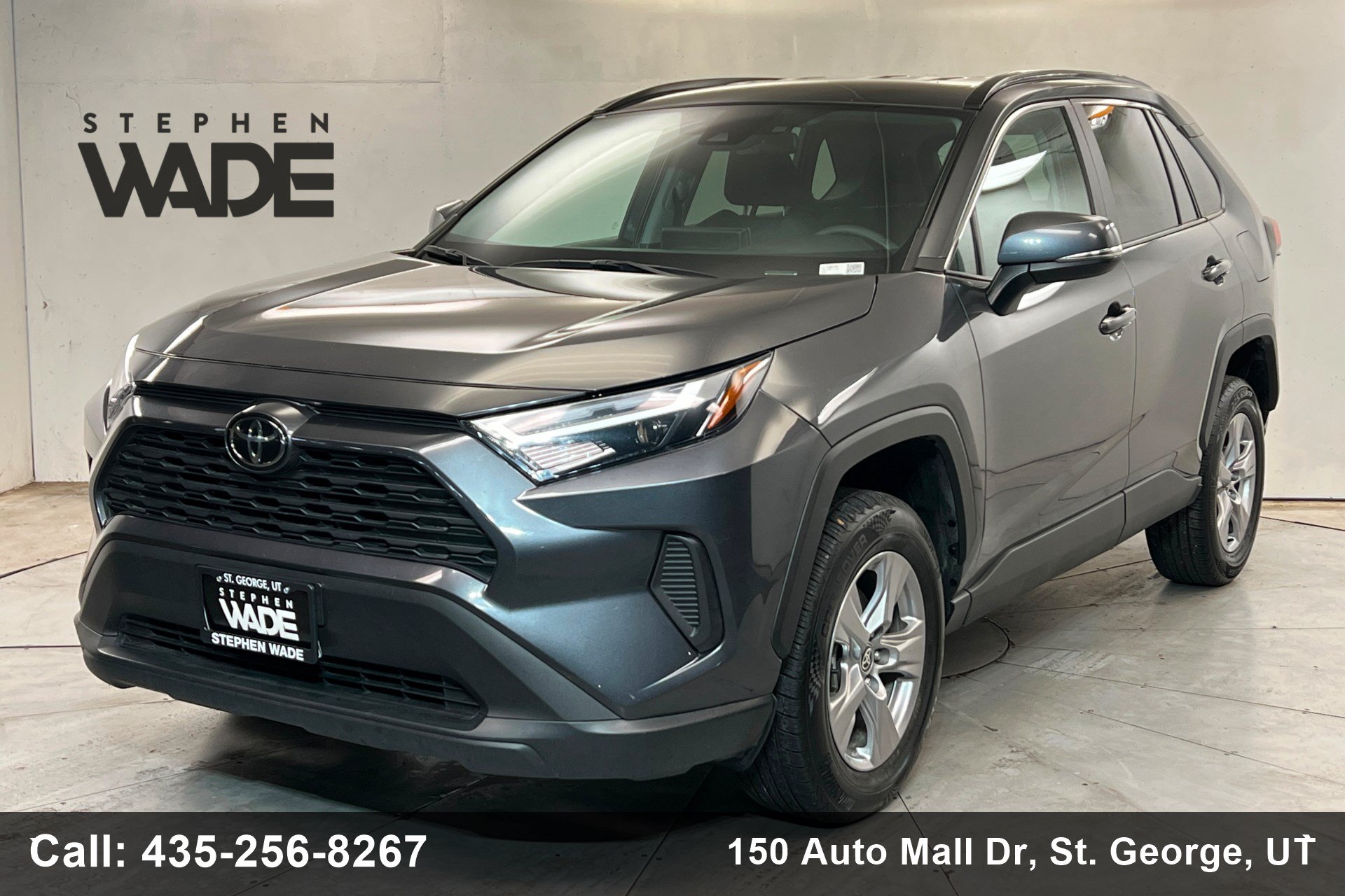 Used 2025 Toyota RAV4 XLE FWD image 1