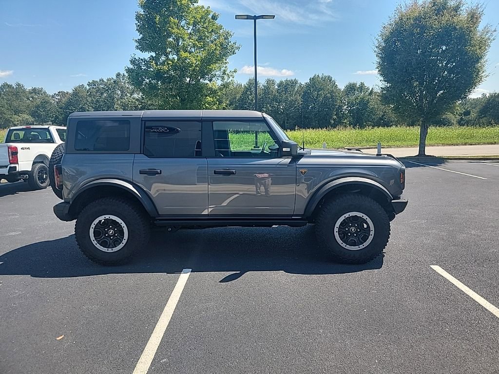 Used 2024 Ford Bronco Badlands image 8