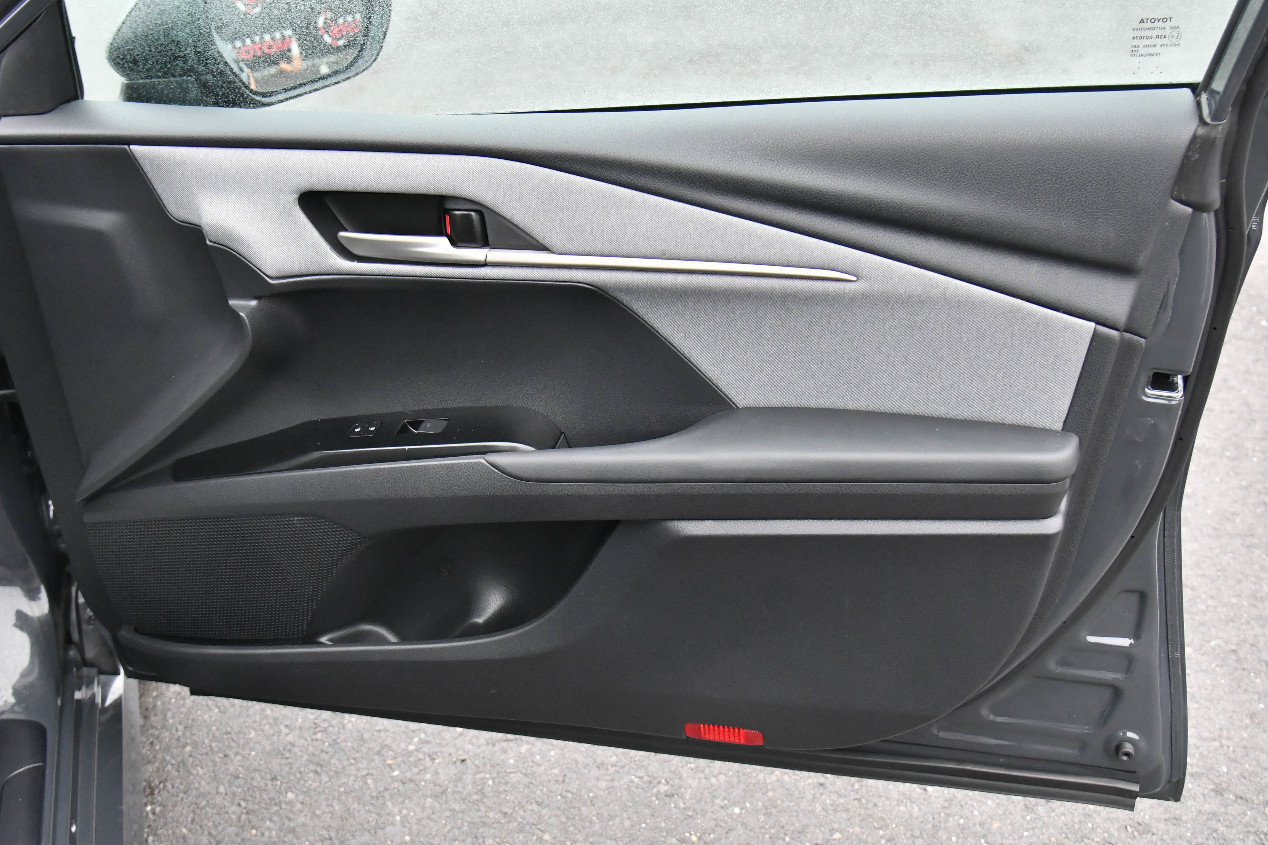 Used 2025 Toyota Camry LE image 43