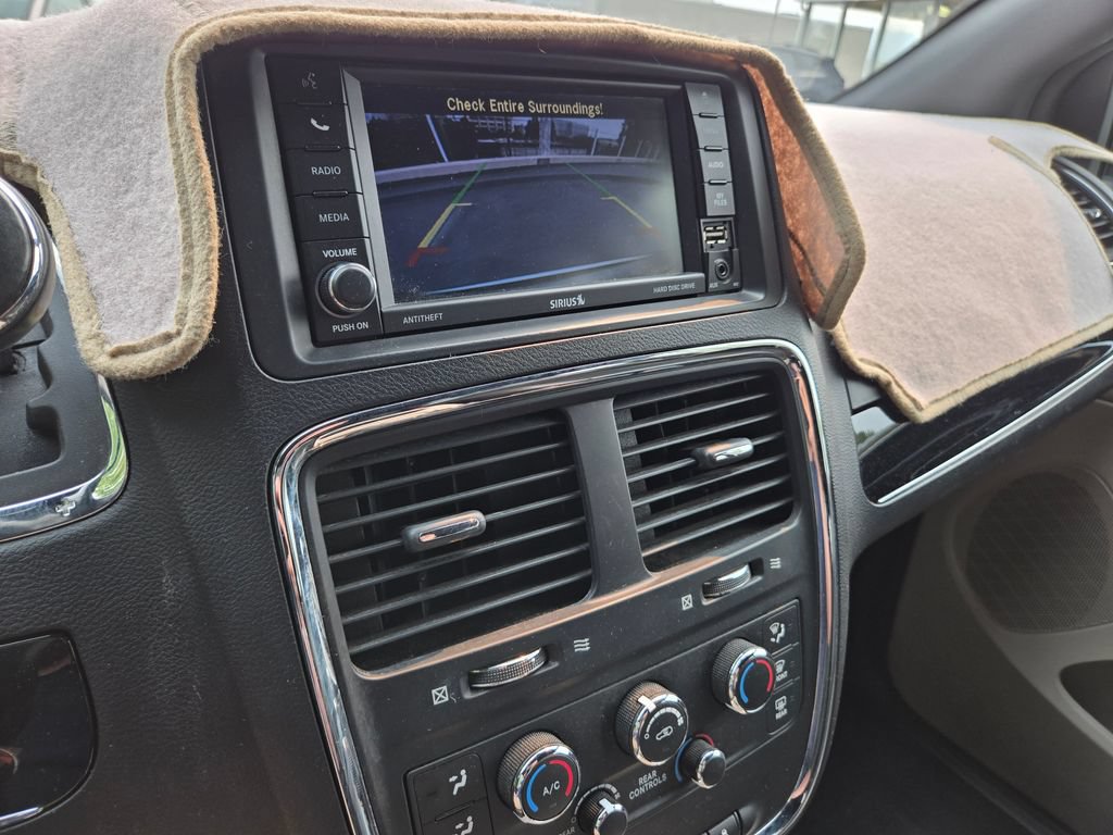 Used 2019 Dodge Grand Caravan SXT FWD image 28
