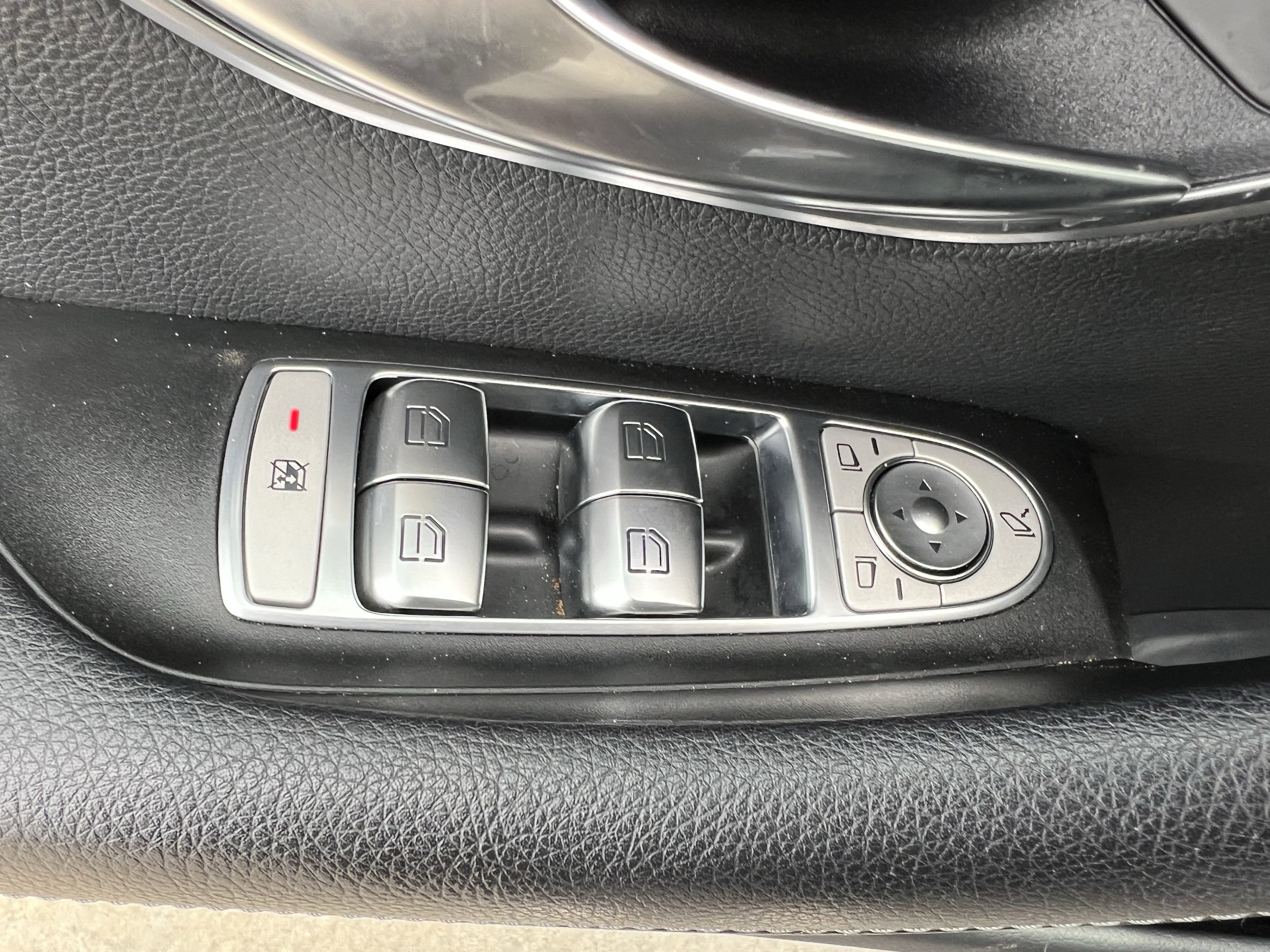 Certified 2021 Mercedes-Benz E 350 4MATIC Sedan image 15