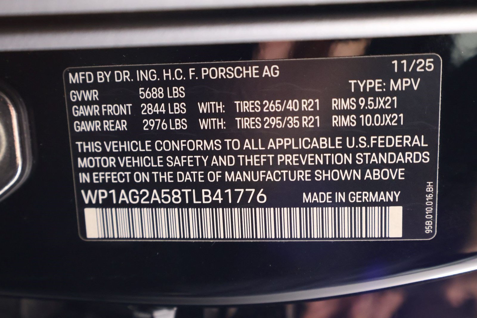 Certified 2026 Porsche Macan S AWD/4WD image 19