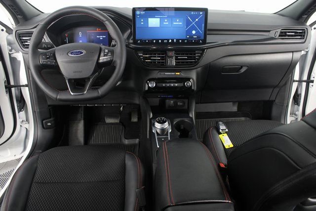 Used 2025 Ford Escape ST-Line w/ Tech Pack #1 image 9