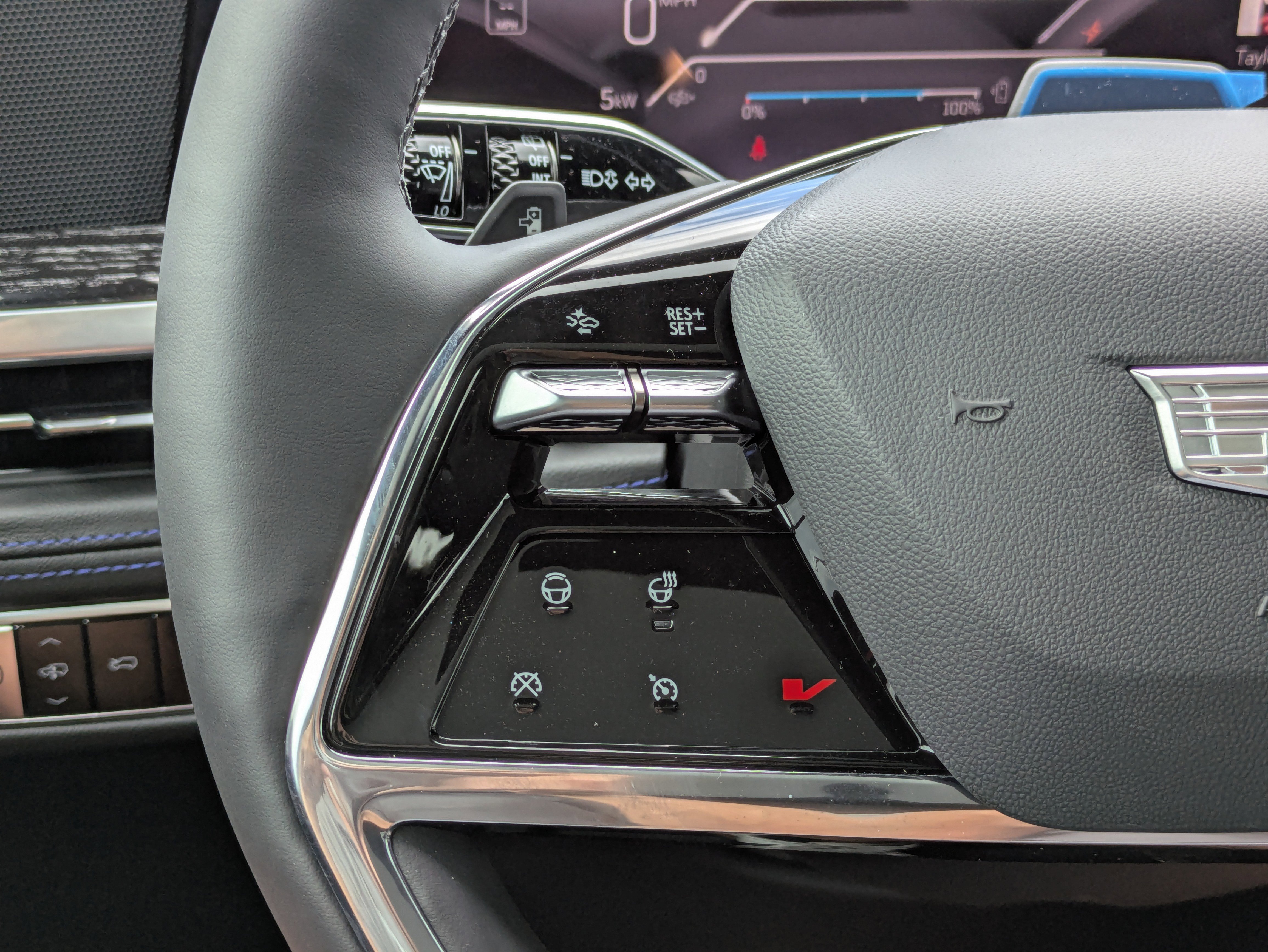 New 2026 Cadillac Escalade IQ Sport 1 w/ LPO, Floor Liner Package image 18