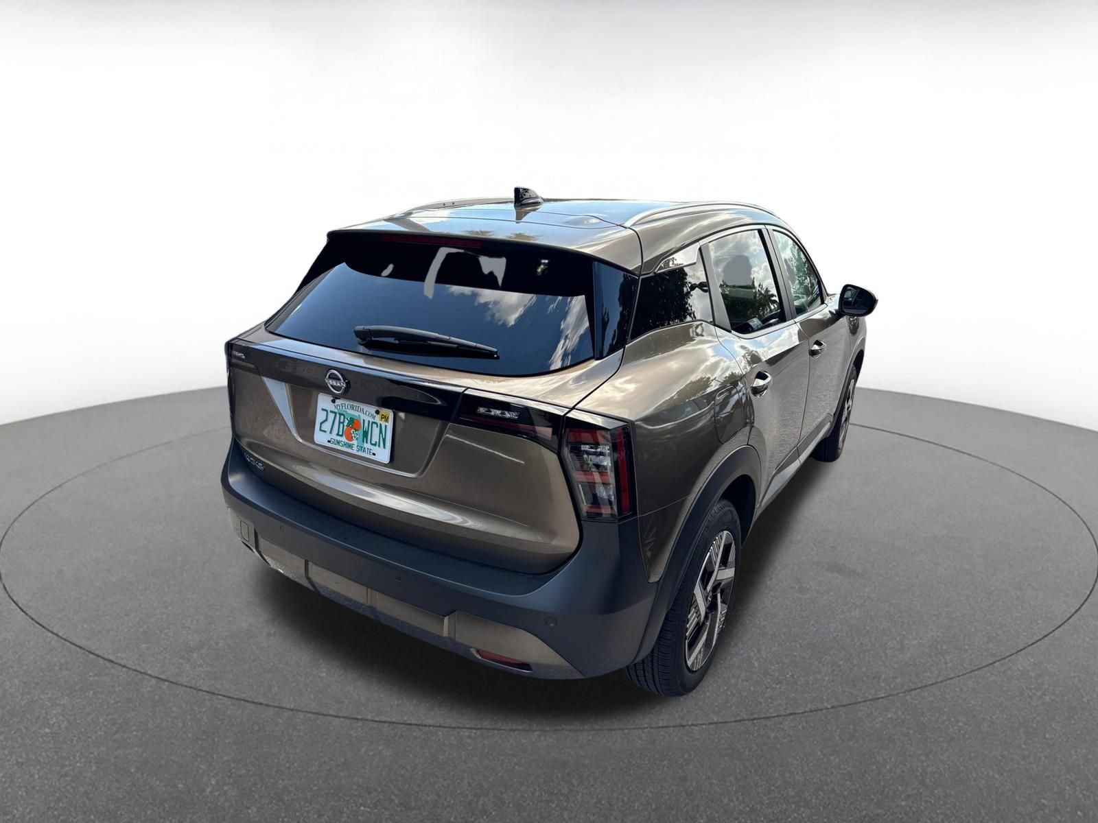 Used 2026 Nissan Kicks SV w/ Cold Weather Package FWD image 8