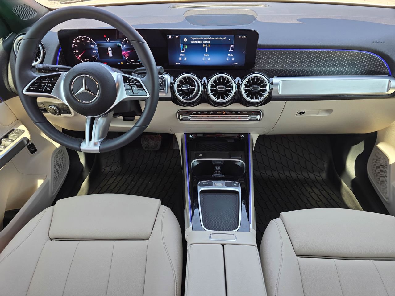 Used 2025 Mercedes-Benz GLB 250 4MATIC image 34