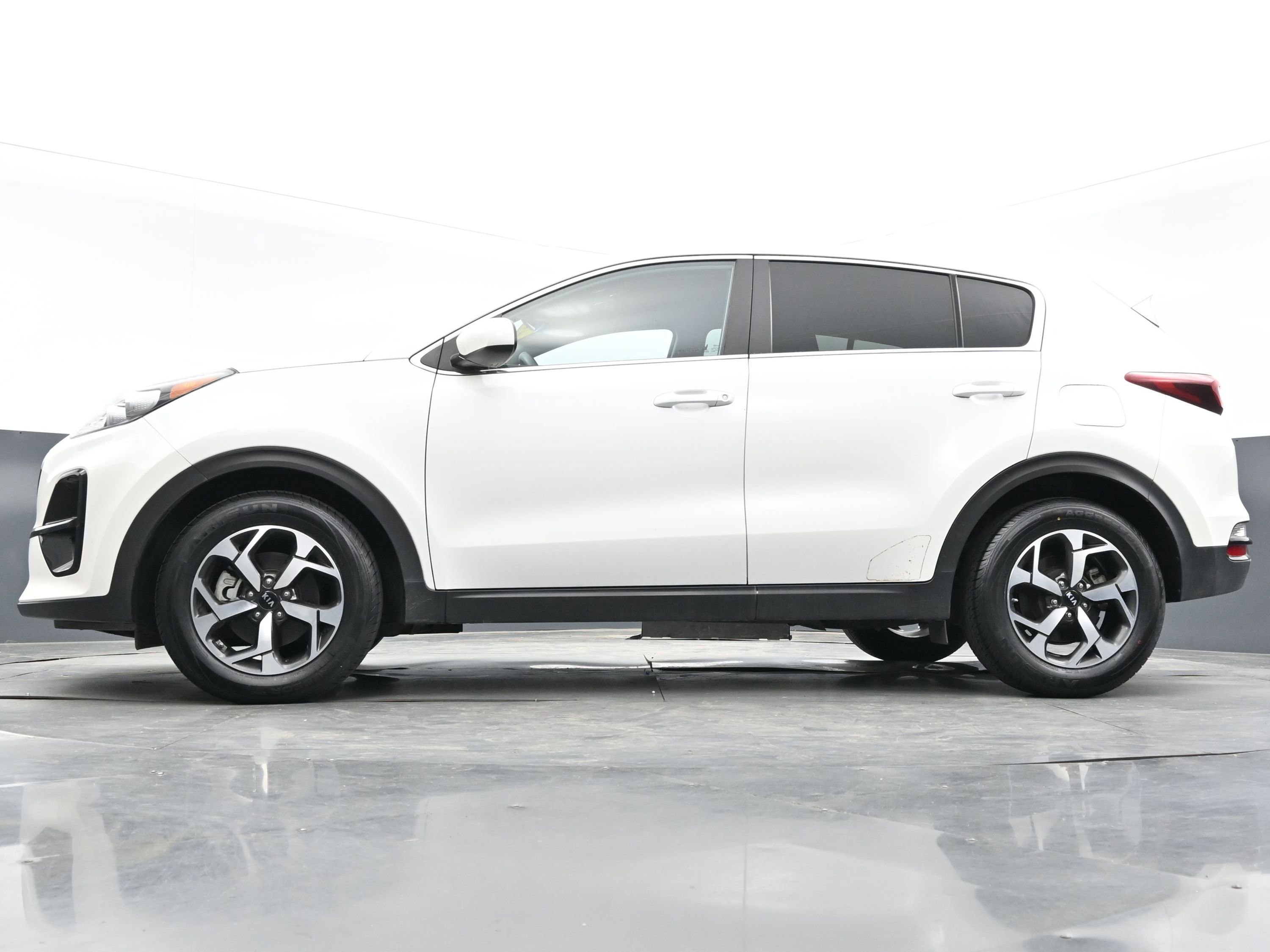 Used 2021 Kia Sportage LX image 41