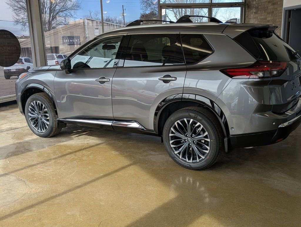 New 2026 Nissan Rogue Platinum image 6