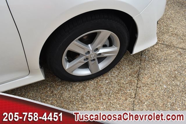 Used 2014 Toyota Camry SE FWD image 12