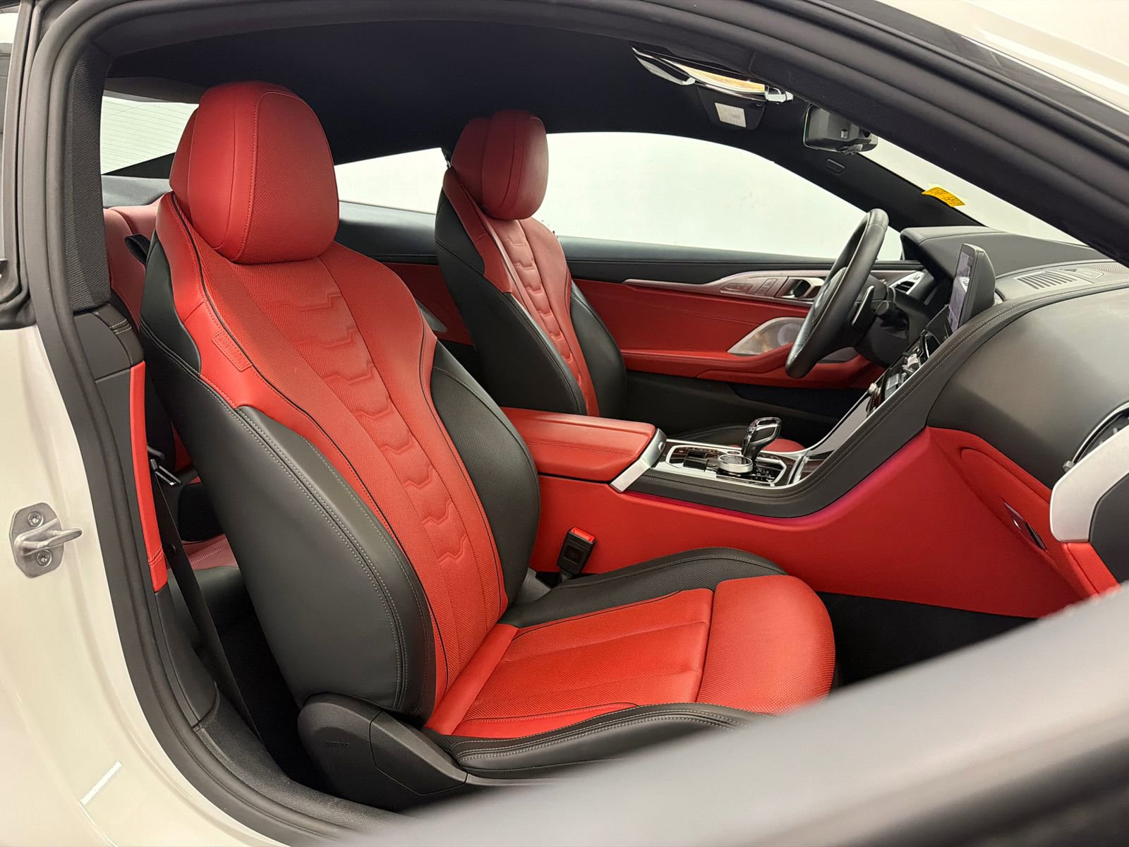 Used 2025 BMW M850i xDrive Coupe w/ M Carbon Exterior Package image 17