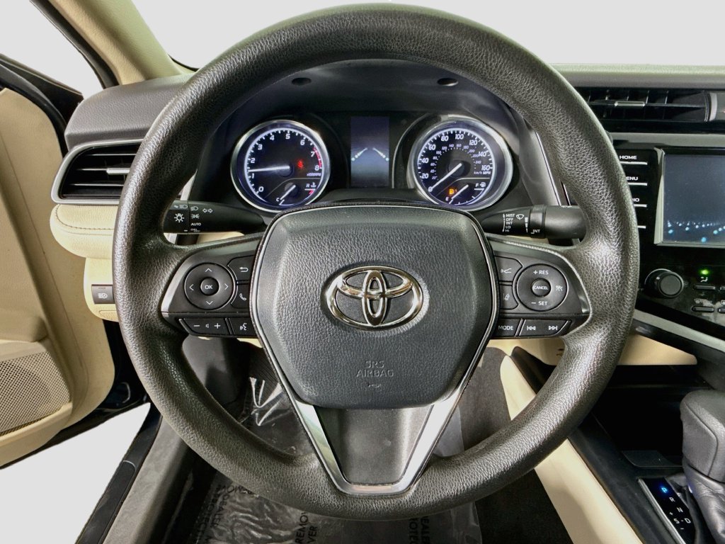 Used 2019 Toyota Camry LE FWD image 12