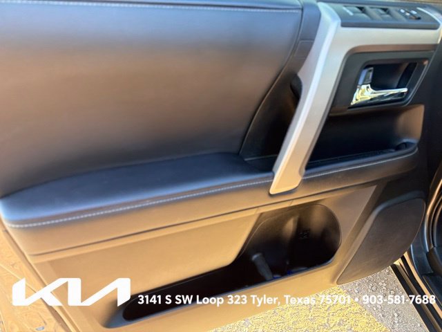 Used 2020 Toyota 4Runner SR5 AWD/4WD image 14