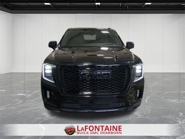 Used 2021 GMC Yukon XL Denali w/ Denali Premium Package image 3