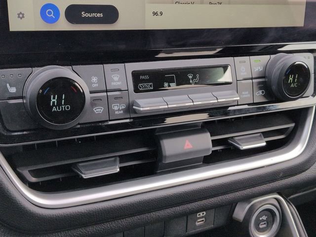 Certified 2025 Toyota Grand Highlander AWD image 22