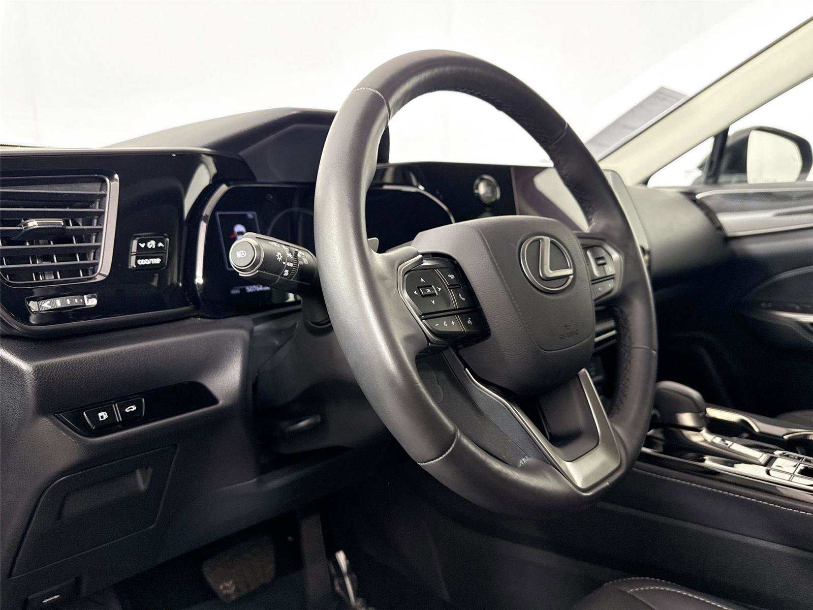 Used 2022 Lexus NX 350 AWD w/ Cold Area Package image 4