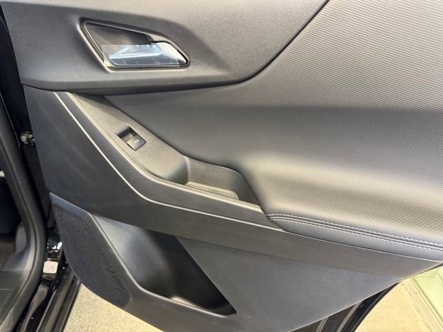 New 2026 Chevrolet Equinox LT w/ Convenience Package II FWD image 8