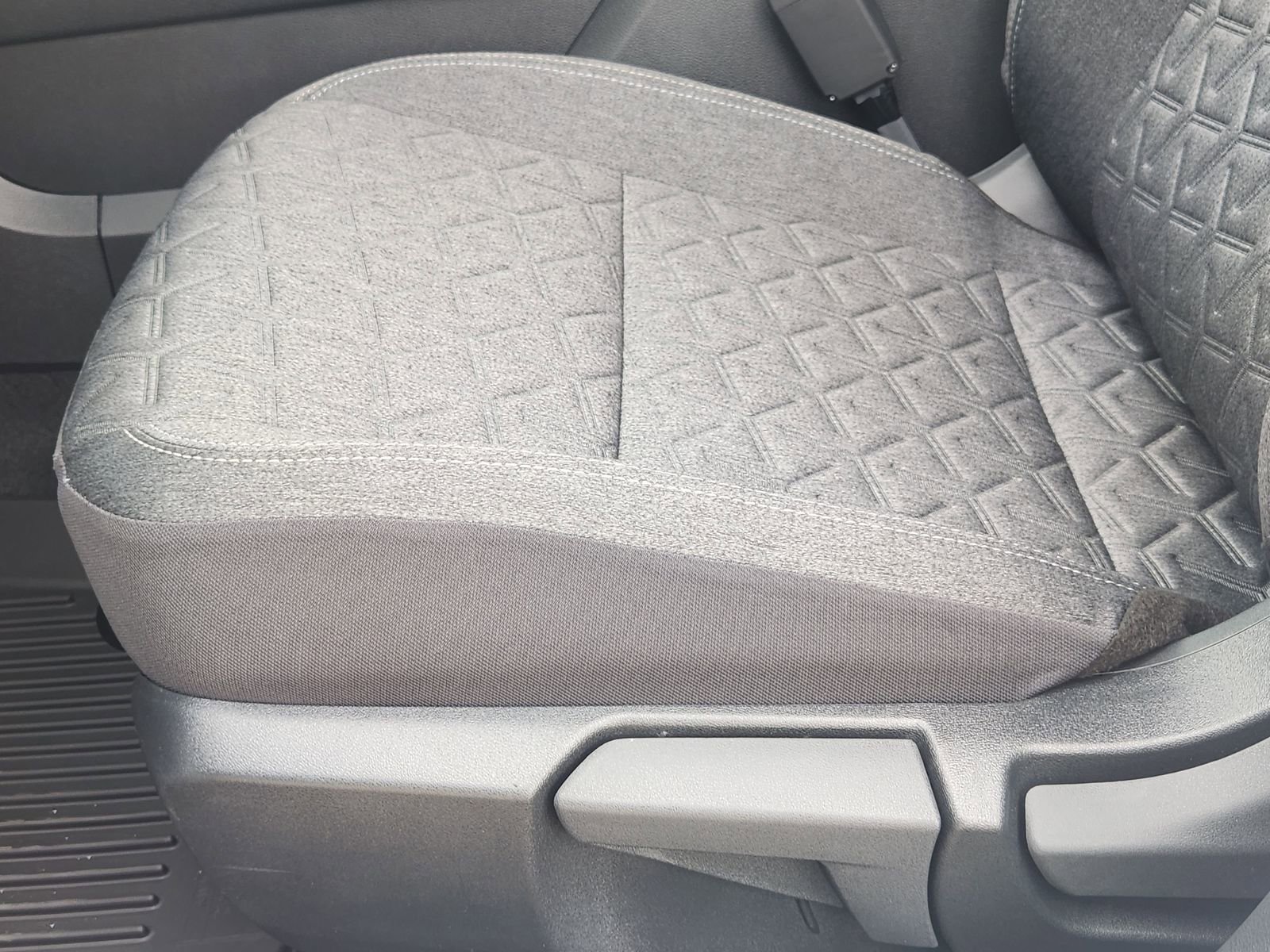 New 2026 Nissan Kicks SV image 22