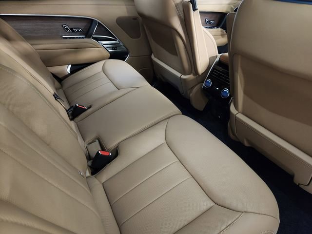 New 2026 Land Rover Range Rover Long Wheelbase SE image 30