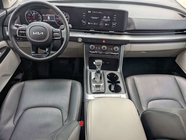 Used 2022 Kia Carnival LX FWD image 15