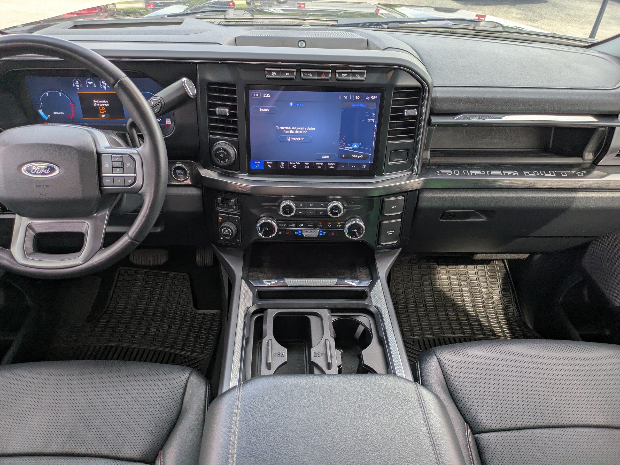 Used 2024 Ford F250 Lariat w/ Lariat Ultimate Package AWD/4WD image 14