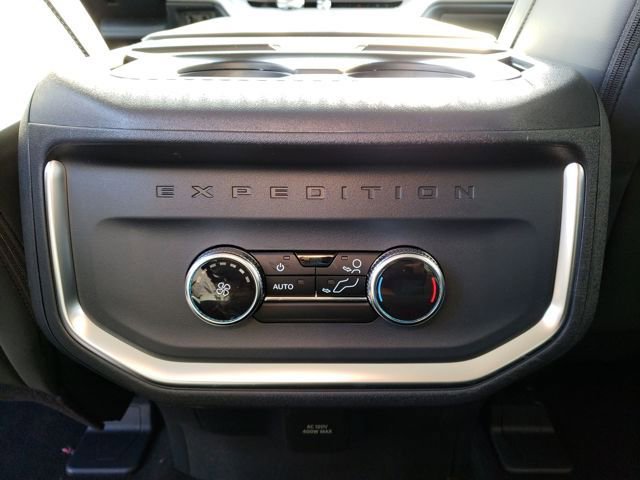 New 2026 Ford Expedition Active image 14